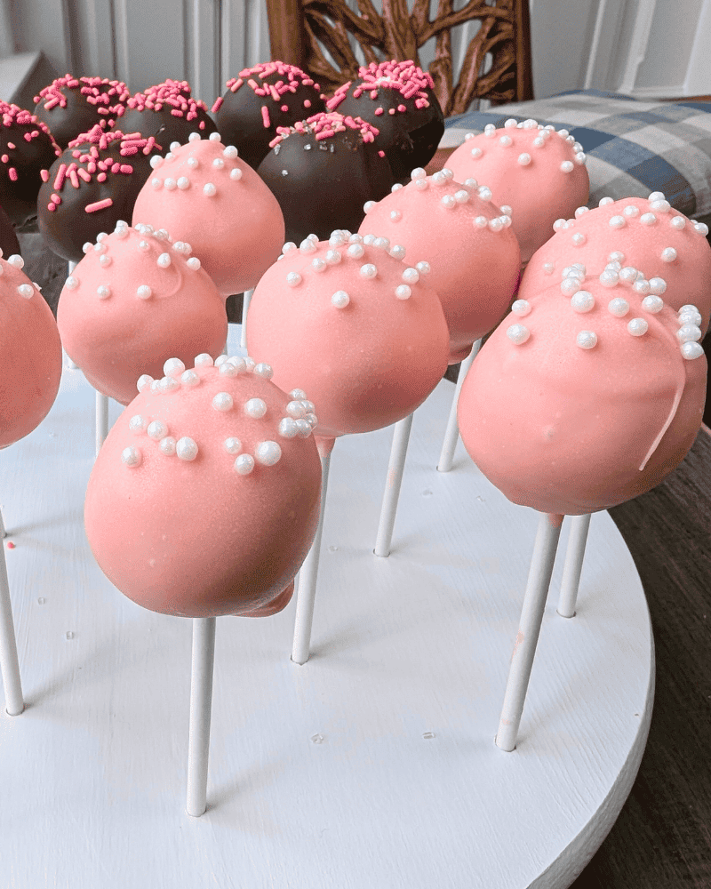 Creations and Desserts By Em | 68 Tuckeroo St, Gables NSW 2765, Australia | Phone: 0431 485 046