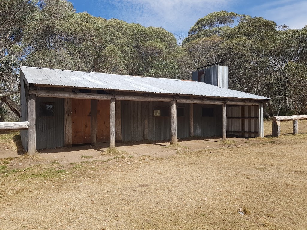 Lovicks Hut | campground | 37°1225.0"S 146°3437.0"E, Australia, Duhok VIC 3723, Australia