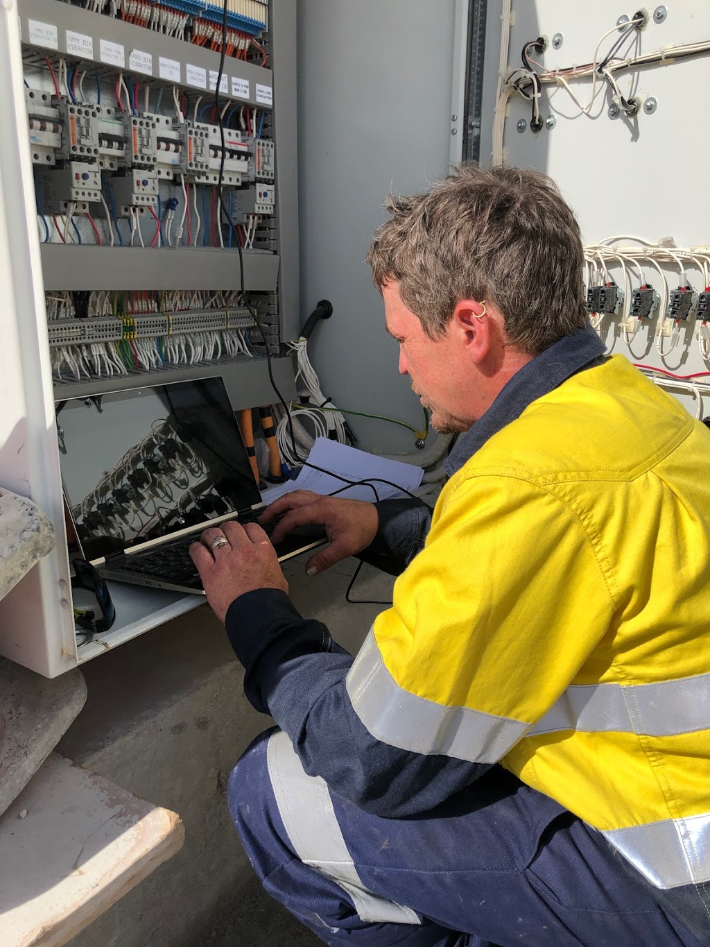 BayCoast Electrical & Control Solutions | electrician | 5/56 Cranbrook Rd, Batemans Bay NSW 2536, Australia | 0415754270 OR +61 415 754 270