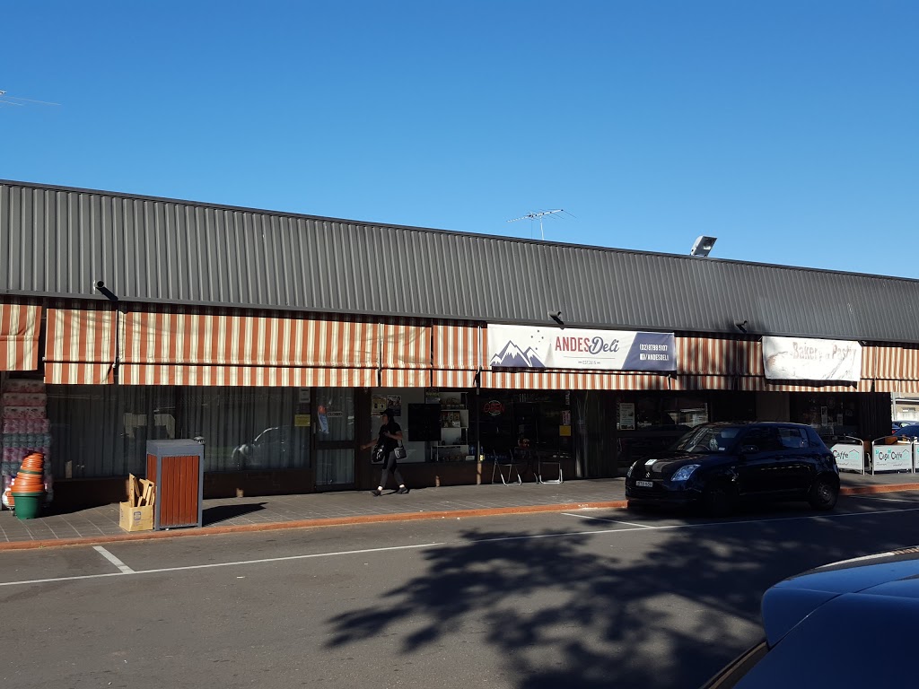 Wakeley Shopping Centre | shopping mall | 30 Bulls Rd, Wakeley NSW 2176, Australia