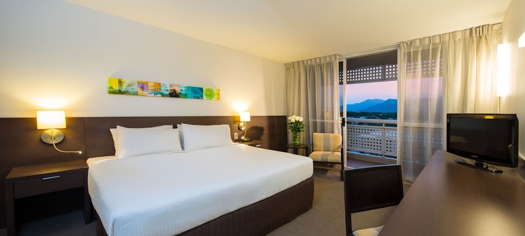 Holiday Inn Cairns Harbourside | lodging | 209-217 The Esplanade, Cairns QLD 4870, Australia | 0740803000 OR +61 7 4080 3000