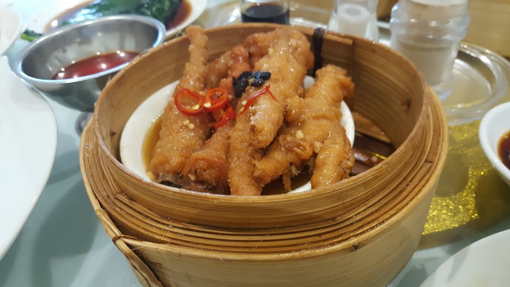 Diamond Star Seafood and Yum Cha Chinese Restaurant | 9/441 Hoxton Park Rd, Hinchinbrook NSW 2168, Australia | Phone: (02) 9608 4783