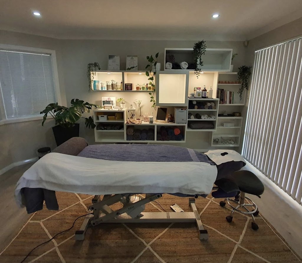 Evolutionary Health Massage |  | Tingle Way, Halls Head WA 6210, Australia | 0432652672 OR +61 432 652 672