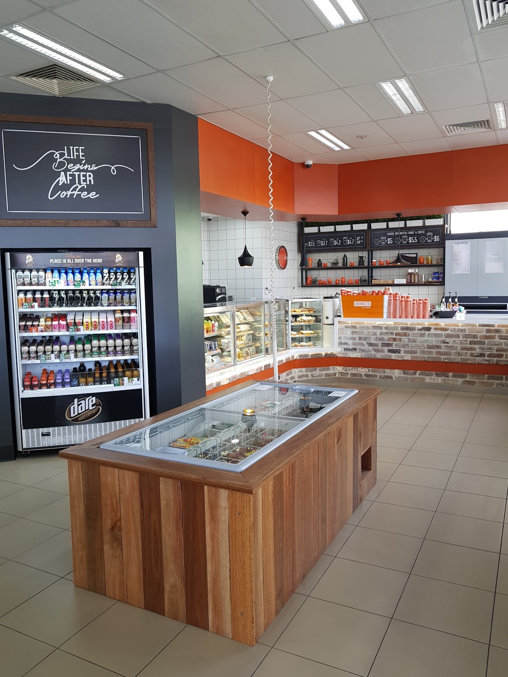 BP Urbanista Cafe & Convenience | gas station | 7/11 Newbridge Rd, Chipping Norton NSW 2170, Australia | 0296013840 OR +61 2 9601 3840