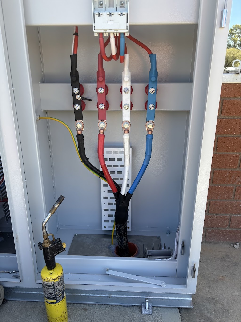 James Wells Electrical | Williams Rd, Barnawartha VIC 3688, Australia | Phone: 0490 151 724
