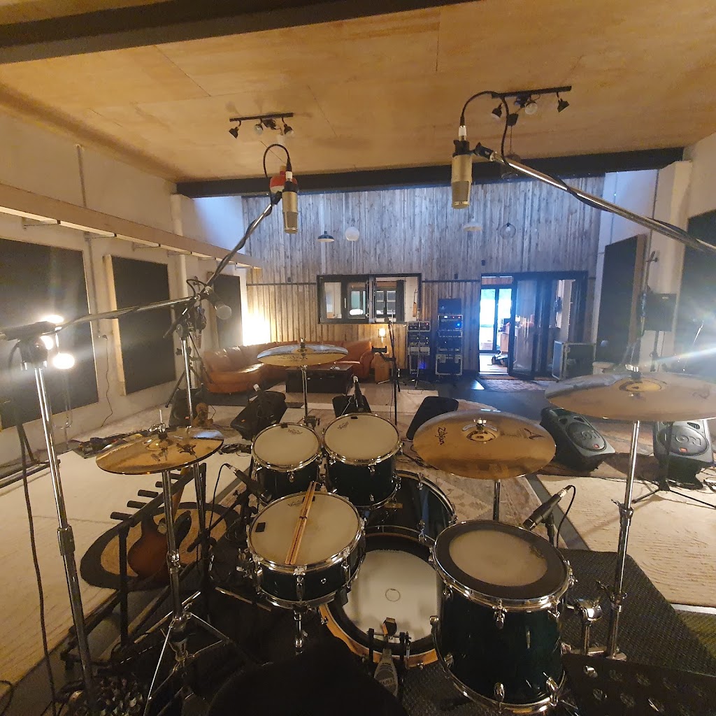 The Palms Band Room | Unit 2/30 Livingstone St, Lawson NSW 2783, Australia | Phone: 0424 047 183