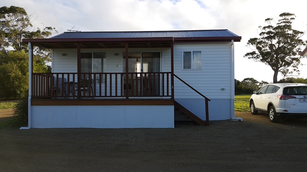 South Arm Cabin Retreat | real estate agency | 2985 S Arm Rd, South Arm TAS 7022, Australia | 0362399894 OR +61 3 6239 9894