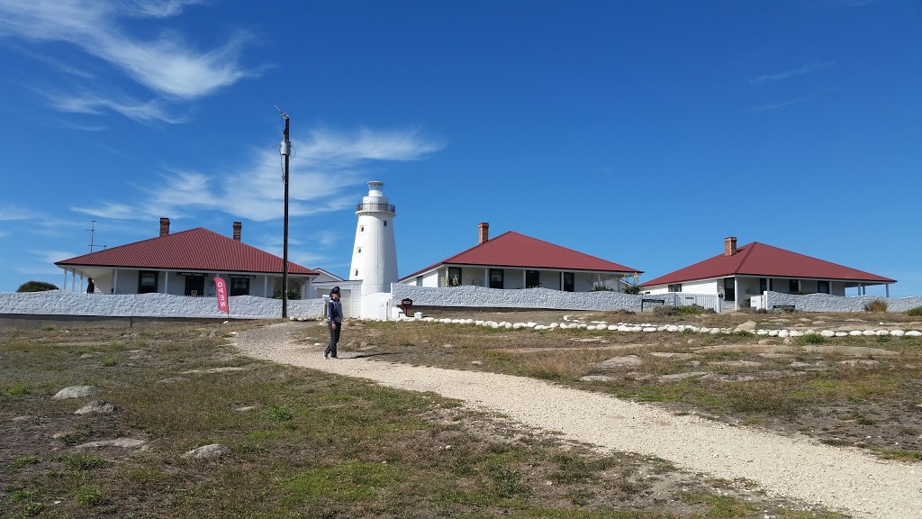 Cape Willoughby Lighthouse Keepers Heritage Accommodation | park | Cape Willoughby Conservation Park, Cape Willoughby Road, Kangaroo Island SA 5222, Australia | 0885534410 OR +61 8 8553 4410