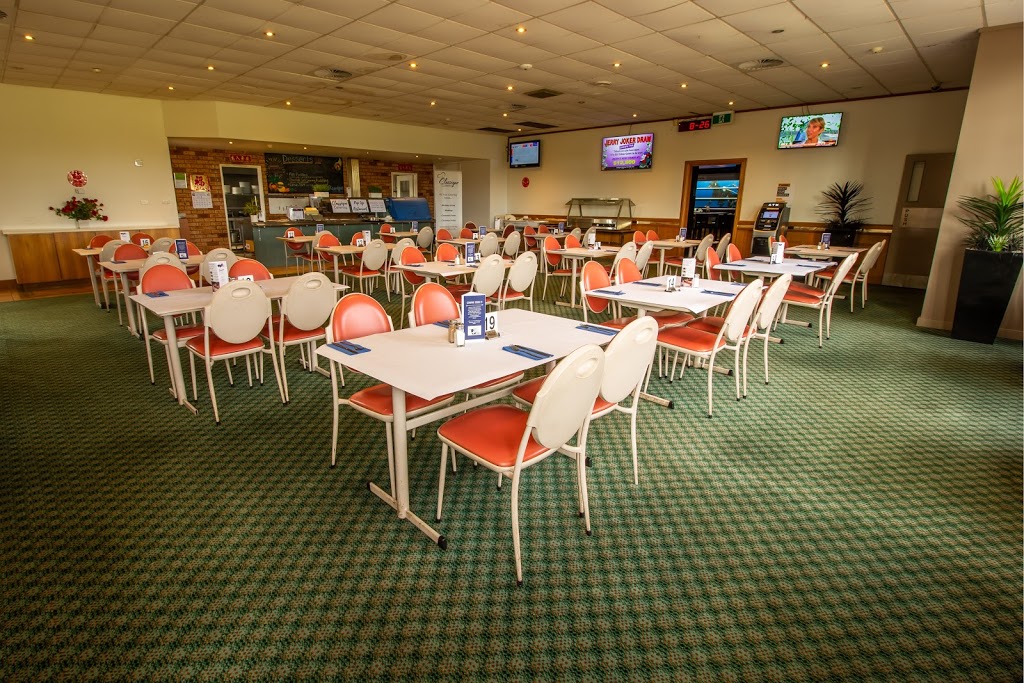 Cobar Bowling and Golf Club | Bloxham St, Cobar NSW 2835, Australia | Phone: (02) 6836 2214