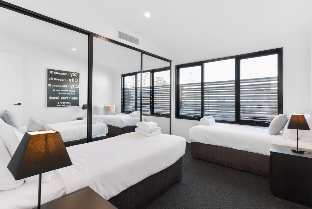 BOUTIQUE STAYS – County Down | 230 Ross St, Port Melbourne VIC 3207, Australia | Phone: 1300 018 018