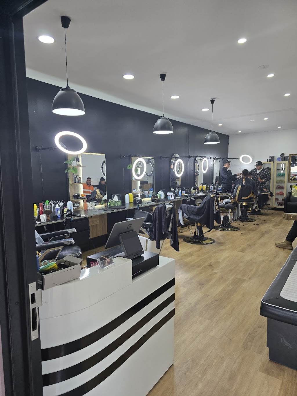 Money cuts barber shop | 183 Kruger Parade, Redbank Plains QLD 4301, Australia | Phone: 0470 429 324