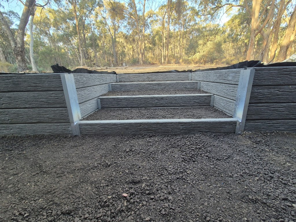 T.Walker Earthworx | Golden Point Rd, Golden Point VIC 3451, Australia | Phone: 0407 000 690