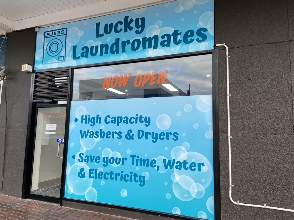 Coin Laundry - Lucky Laundromates | shopping mall | 71 Centreway Pinewood Shopping Village, Mount Waverley VIC 3149, Australia