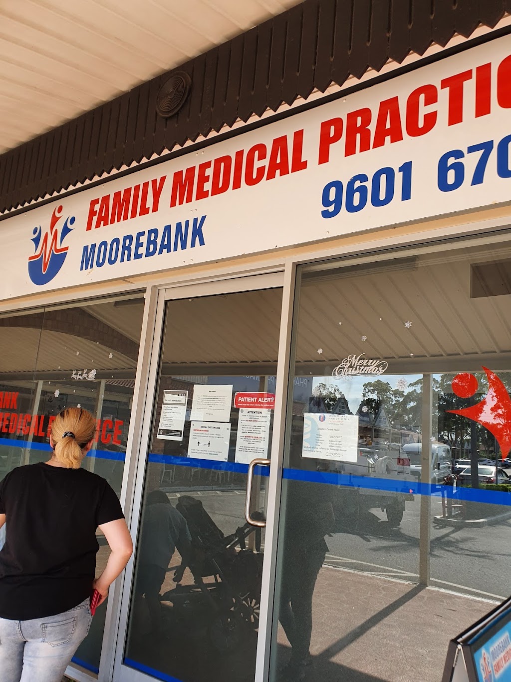 Moorebank Family Medical Practice | hospital | Shop 15 32/40 Stockton Ave, Moorebank NSW 2170, Australia | 0296016700 OR +61 2 9601 6700