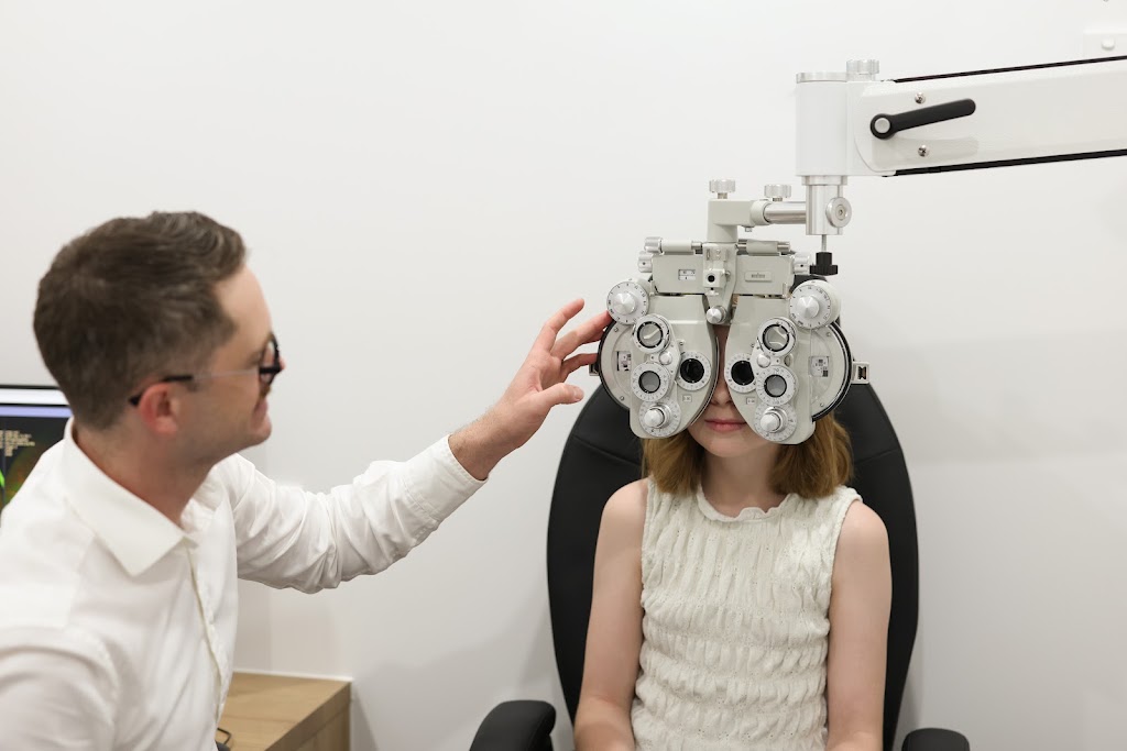 On Point Eyecare | 14 Discovery Ln, Mount Pleasant QLD 4740, Australia | Phone: (07) 4863 4781