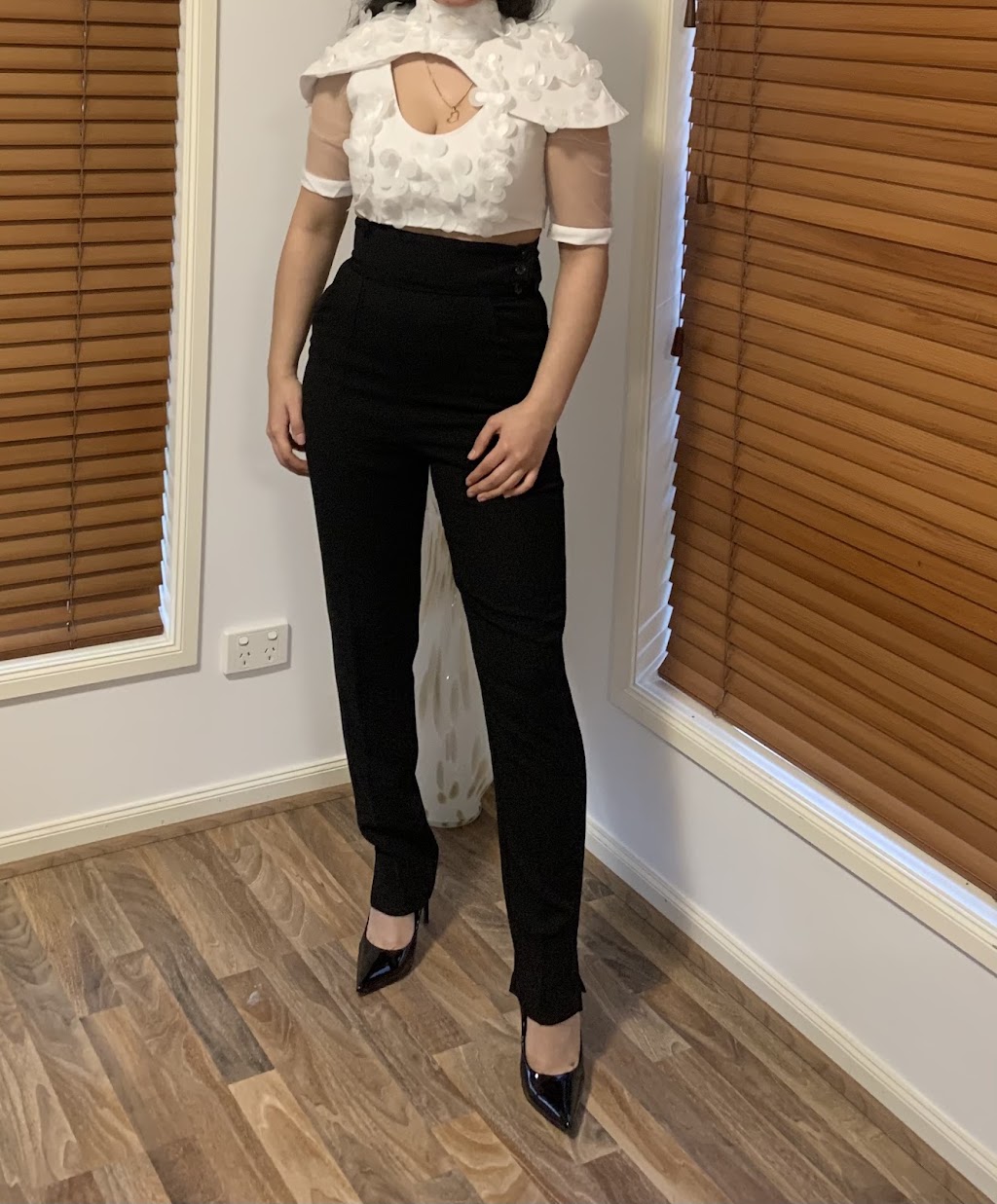 Local Fashion House | 42 Ellendale St, Rowville VIC 3178, Australia | Phone: 0450 363 699