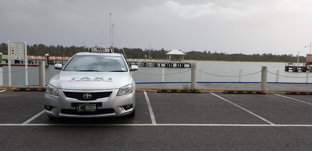 Lakes Taxi Service | 53 Country Club Dr, Lakes Entrance VIC 3909, Australia | Phone: (03) 5155 2555