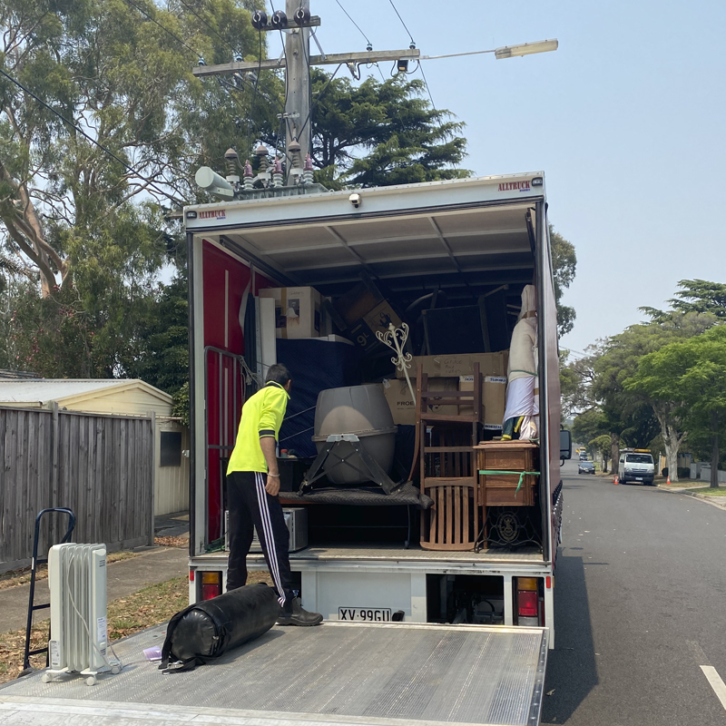 AMTAR REMOVALISTS | 19 Emerald Cct, Craigieburn VIC 3064, Australia | Phone: 0497 157 362