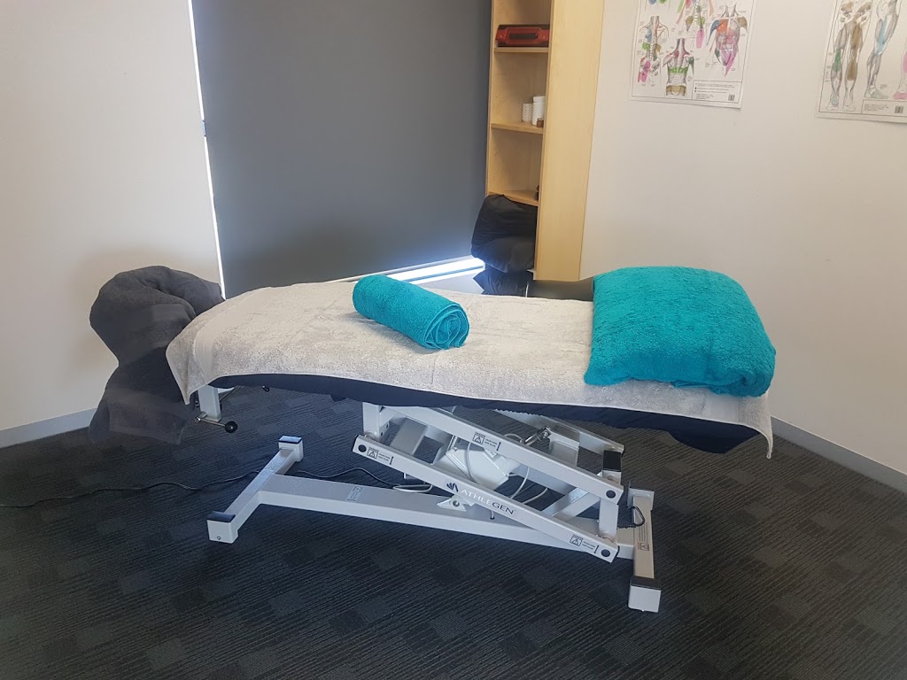 Casey Myotherapy and Health | gym | 5-7 Paramount Blvd, Cranbourne West VIC 3977, Australia | 0404761704 OR +61 404 761 704