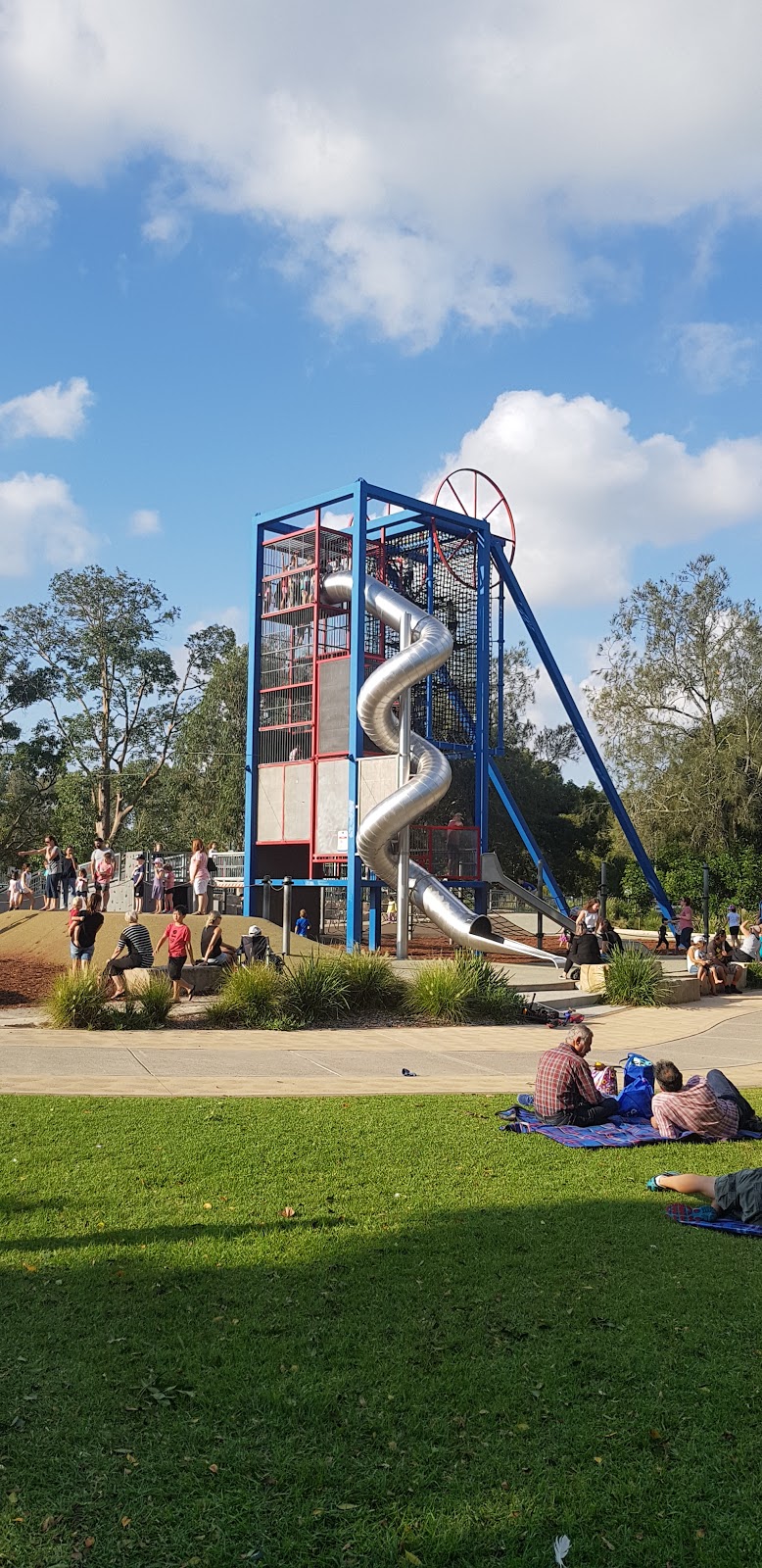 The Lake Macquarie Variety Playground | park | 19 Park Rd, Speers Point NSW 2284, Australia | 0249210333 OR +61 2 4921 0333