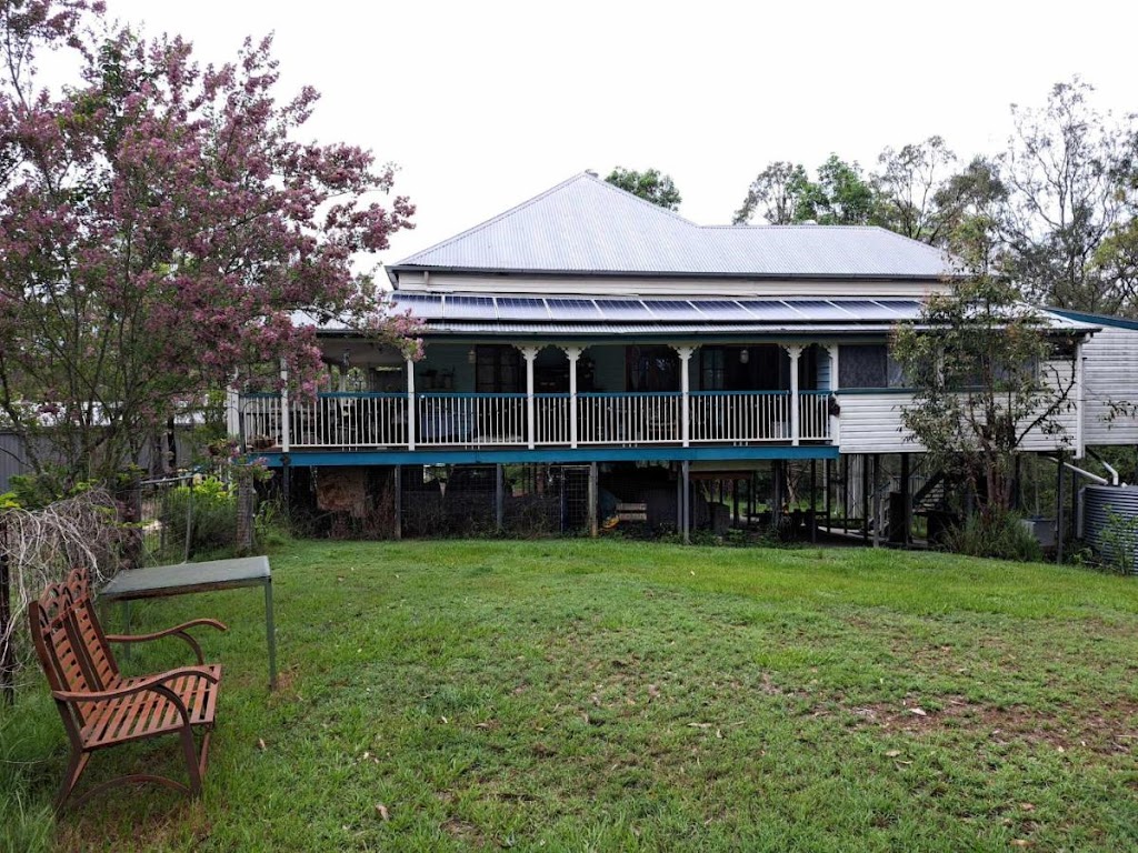 Rustic-Sunflower Guest House | 22A Scriven St, Mount Crosby QLD 4306, Australia | Phone: 0400 736 671