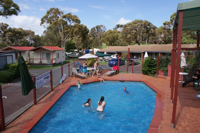 Warrnambool Holiday Park and Motel | 100 Simpson St, Warrnambool VIC 3280, Australia | Phone: (03) 5562 5031