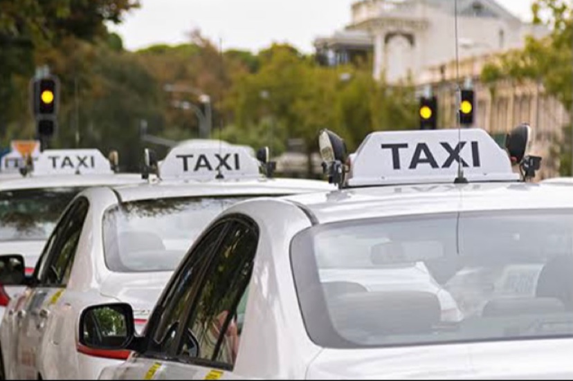 Melbourne taxis | 26 Marmalade Rd, Manor Lakes VIC 3024, Australia | Phone: 0430 000 009