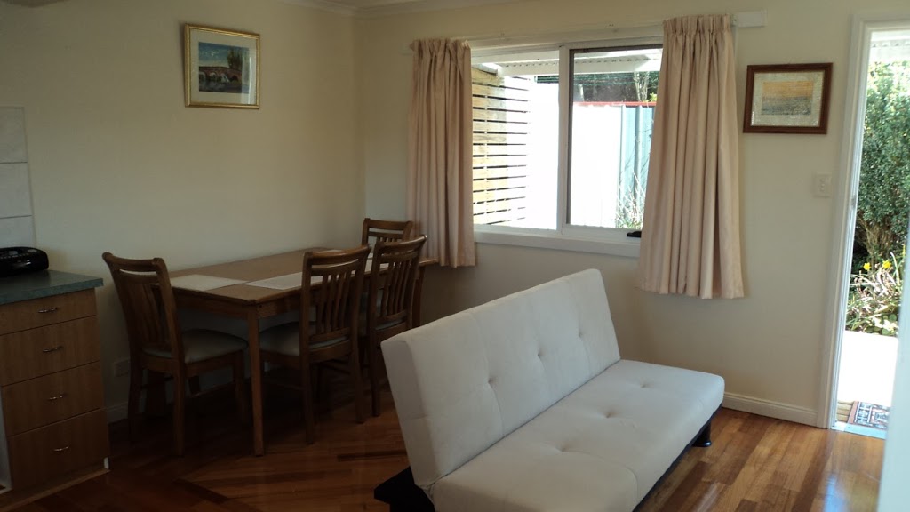 Bradys View Bed and Breakfast | 259A Rosevears Dr, Rosevears TAS 7277, Australia