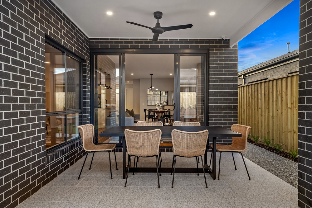 Hotondo Homes - Officer South Display Home | 3 Lever Cct, Officer South VIC 3809, Australia | Phone: 1800 677 156