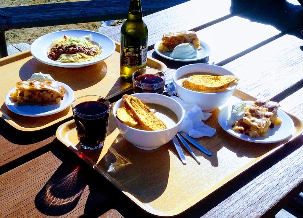 Koflers Hutte | 77 Summit Rd, Mount Buller VIC 3723, Australia | Phone: (03) 5777 6241