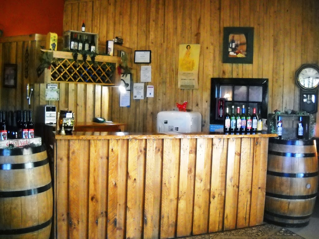 Brierley Wines | bar | 574 Rainbows Rd, South Isis QLD 4660, Australia | 0741261297 OR +61 7 4126 1297