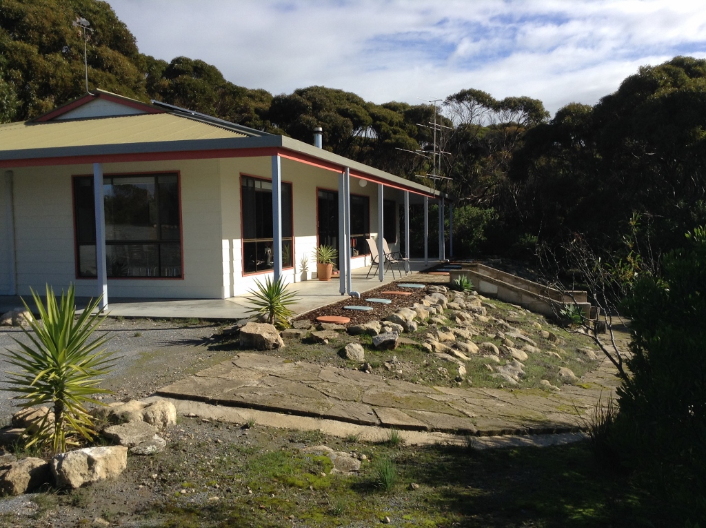 Kestrel Downs | lodging | Muston Rd Pelican Lagoon, Kangaroo Island SA 5222, Australia | 0439507956 OR +61 439 507 956