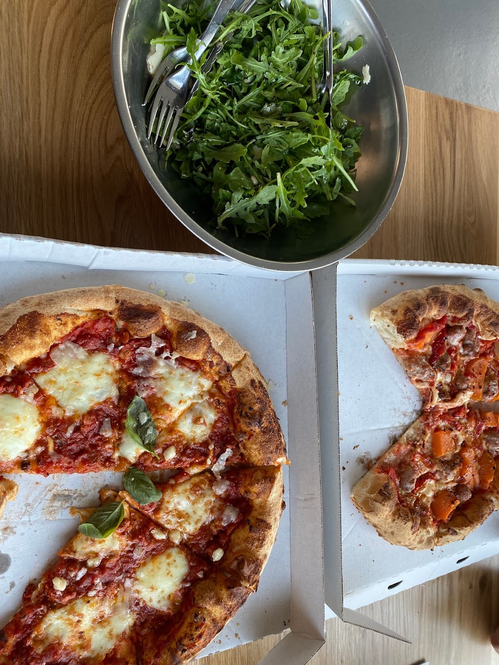 Romulus Pizza | meal takeaway | Unit 1/111 Regent St, Mernda VIC 3754, Australia | 0381880011 OR +61 3 8188 0011