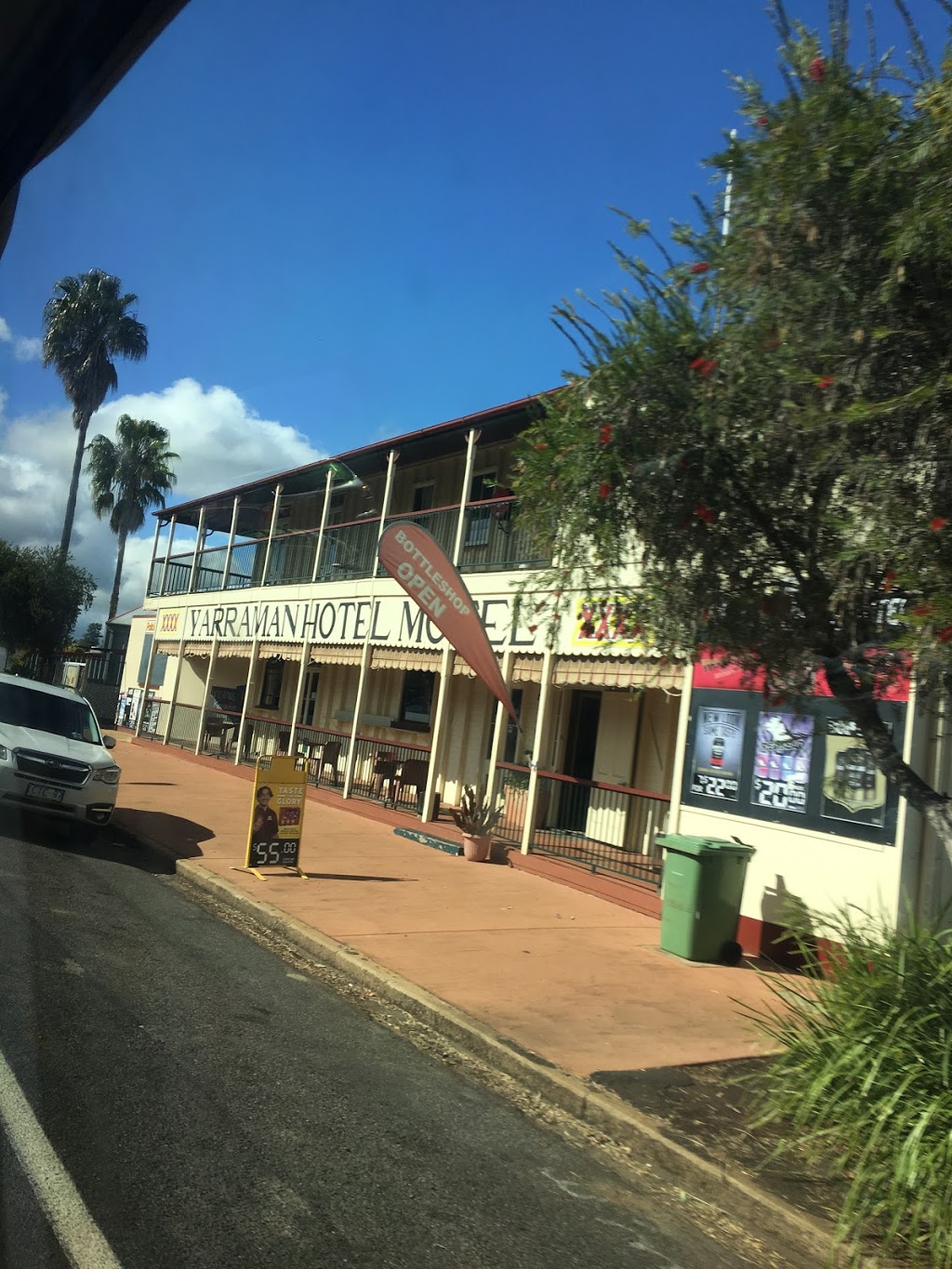 Yarraman Hotel Motel | 14 New England Hwy, Yarraman QLD 4614, Australia | Phone: (07) 4163 8285