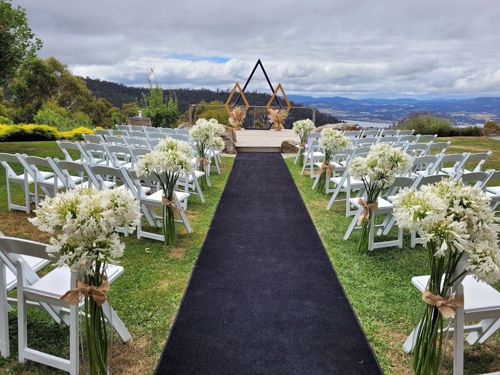 Diane Burrows Marriage Celebrant | 125 Collinsvale Rd, Berriedale TAS 7011, Australia | Phone: 0417 575 113