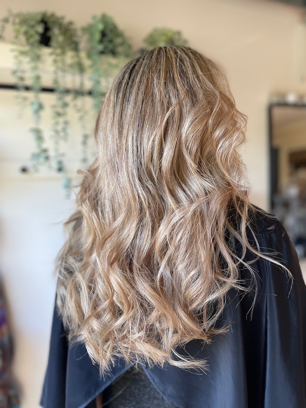 Waves of beauty | McGuirk Way, Rouse Hill NSW 2155, Australia | Phone: 0447 465 798