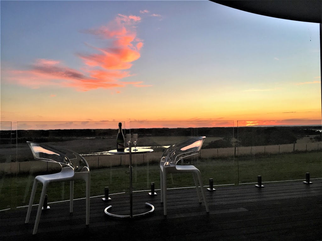 The Nest Luxury Stay | 2140 Bellarine Hwy, Point Lonsdale VIC 3225, Australia | Phone: 0419 329 090