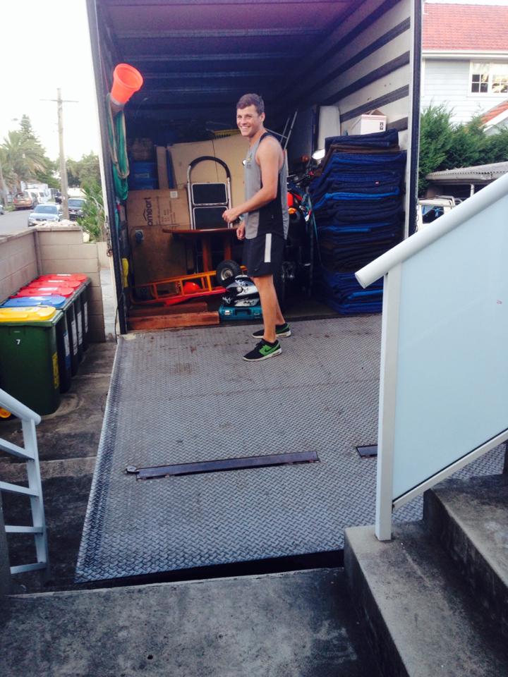 Warriors Removals | 8 Clearview Pl, Brookvale NSW 2100, Australia | Phone: 0439 960 761