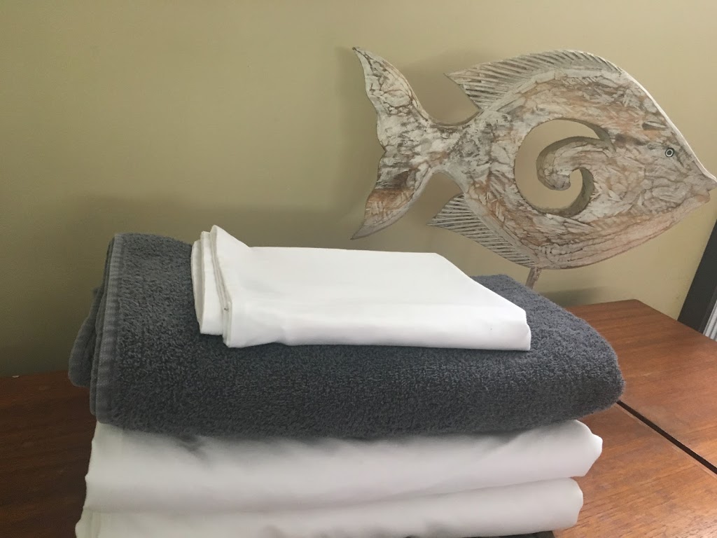 Seabreeze linen Hire | 17 Curtis St, Ulladulla NSW 2539, Australia | Phone: 0410 686 948