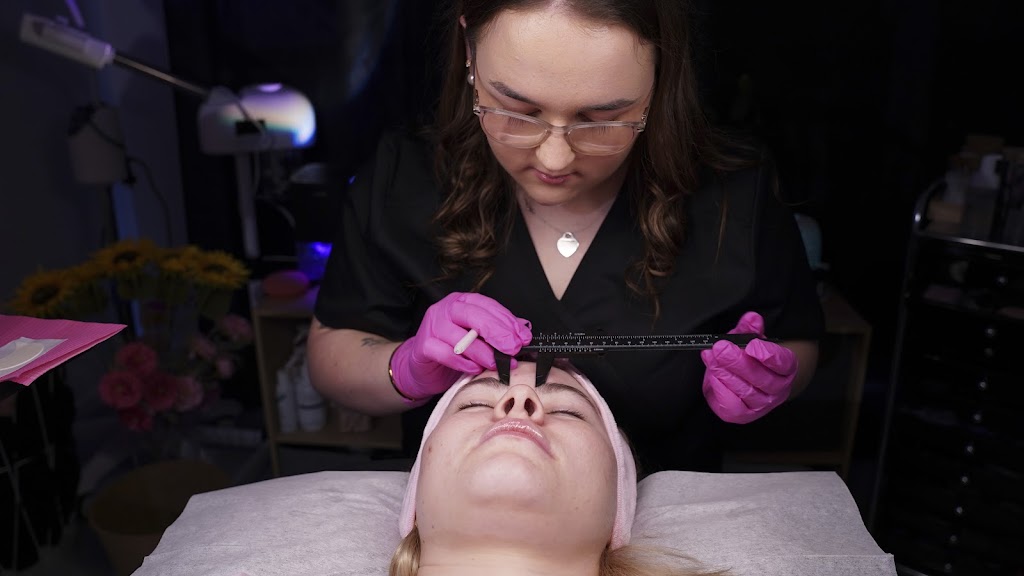 Daisy’s Beauty Room | 18 Gains Pl, Glenvale QLD 4350, Australia | Phone: 0423 897 735