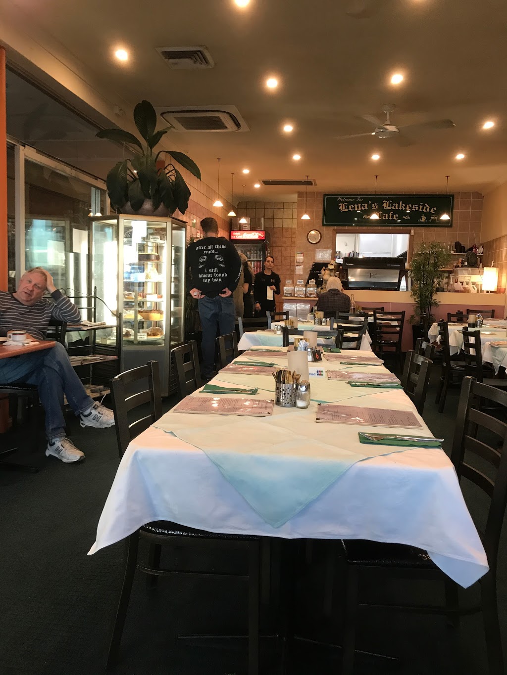Lenas Lakeside Cafe | 444 The Esplanade, Warners Bay NSW 2282, Australia | Phone: (02) 4965 7171