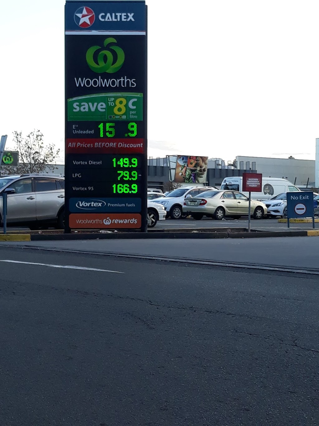 Caltex Woolworths | gas station | Jersey Rd, Plumpton NSW 2761, Australia | 0296771217 OR +61 2 9677 1217