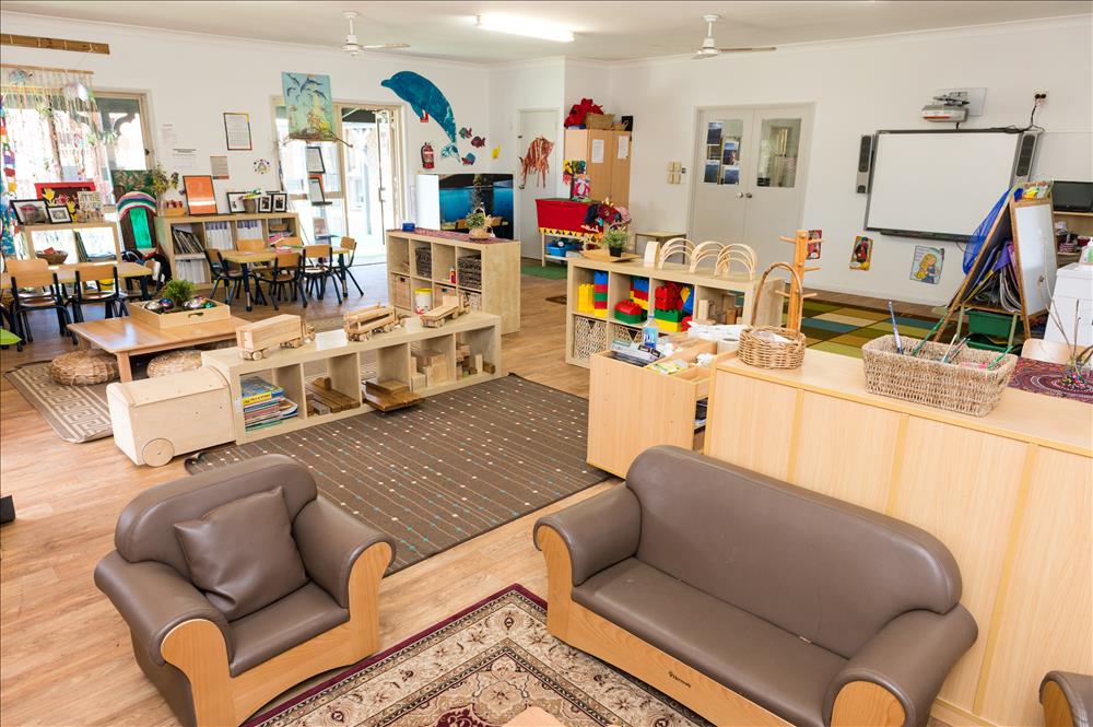Victoria Point Early Learning Centre | school | 73-77 Benfer Rd, Victoria Point QLD 4165, Australia | 1800413885 OR +61 1800 413 885