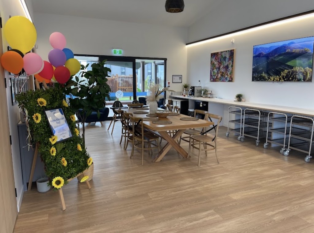 Bluebird Early Education Clyde North | Corner Thompsons Rd &, Laker Bvd, Clyde North VIC 3978, Australia | Phone: 1300 692 632