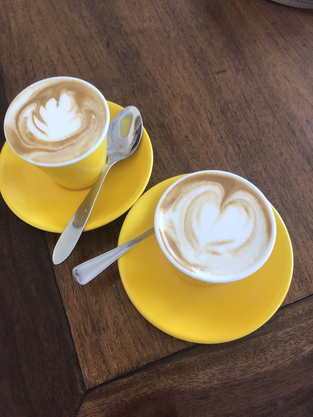 Kin Coffee Co. | cafe | 111 Emmadale Dr, New Auckland QLD 4680, Australia | 0474250720 OR +61 474 250 720