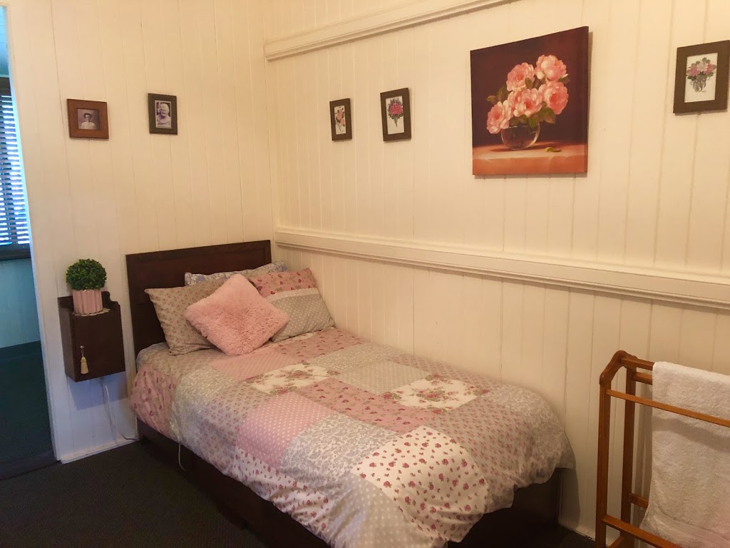 Dillons Cottage | lodging | 16 Omara Terrace, Stanthorpe QLD 4380, Australia | 0409898043 OR +61 409 898 043