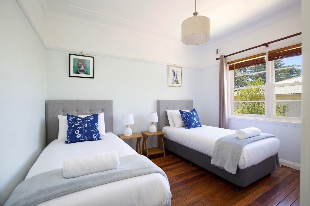 Rodova Cottage | lodging | 8 Rodova St, Katoomba NSW 2780, Australia | 0247878231 OR +61 2 4787 8231