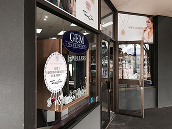 J Gem Investment Jeweller | jewelry store | 59 Evans St, Sunbury VIC 3429, Australia | 0397409004 OR +61 3 9740 9004