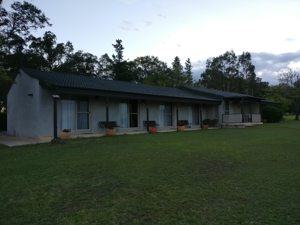 Harkham House and Lodge BOOK DIRECT WITH OWNER | 266 De Beyers Rd, Pokolbin NSW 2320, Australia | Phone: 0420 596 266