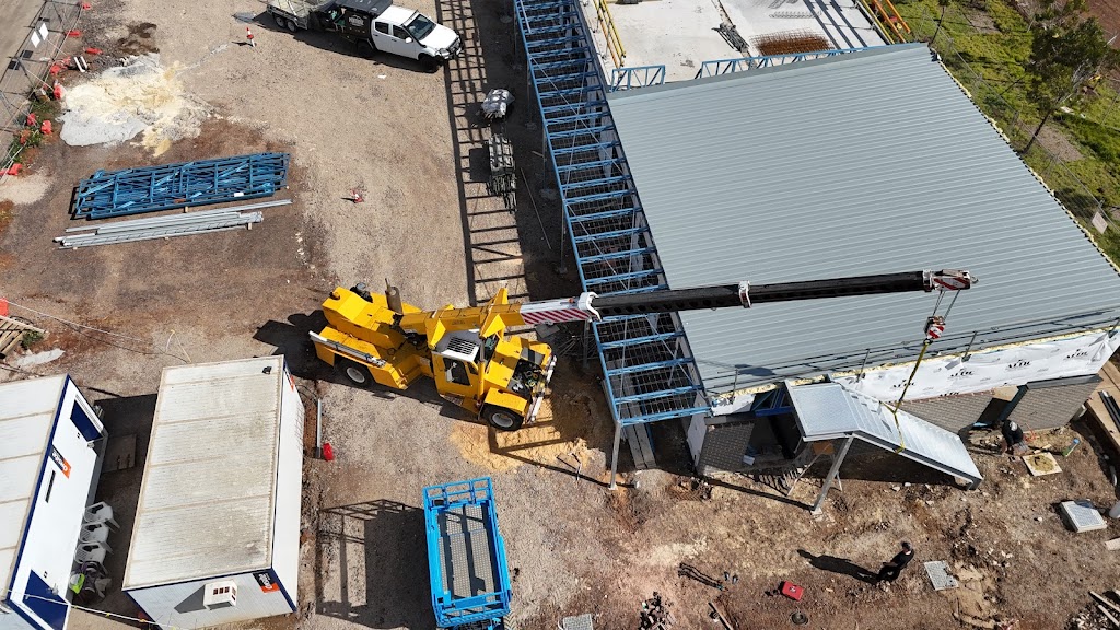 Crane2u | 25 Rowsley Station Rd, Maddingley VIC 3340, Australia | Phone: 0457 000 637